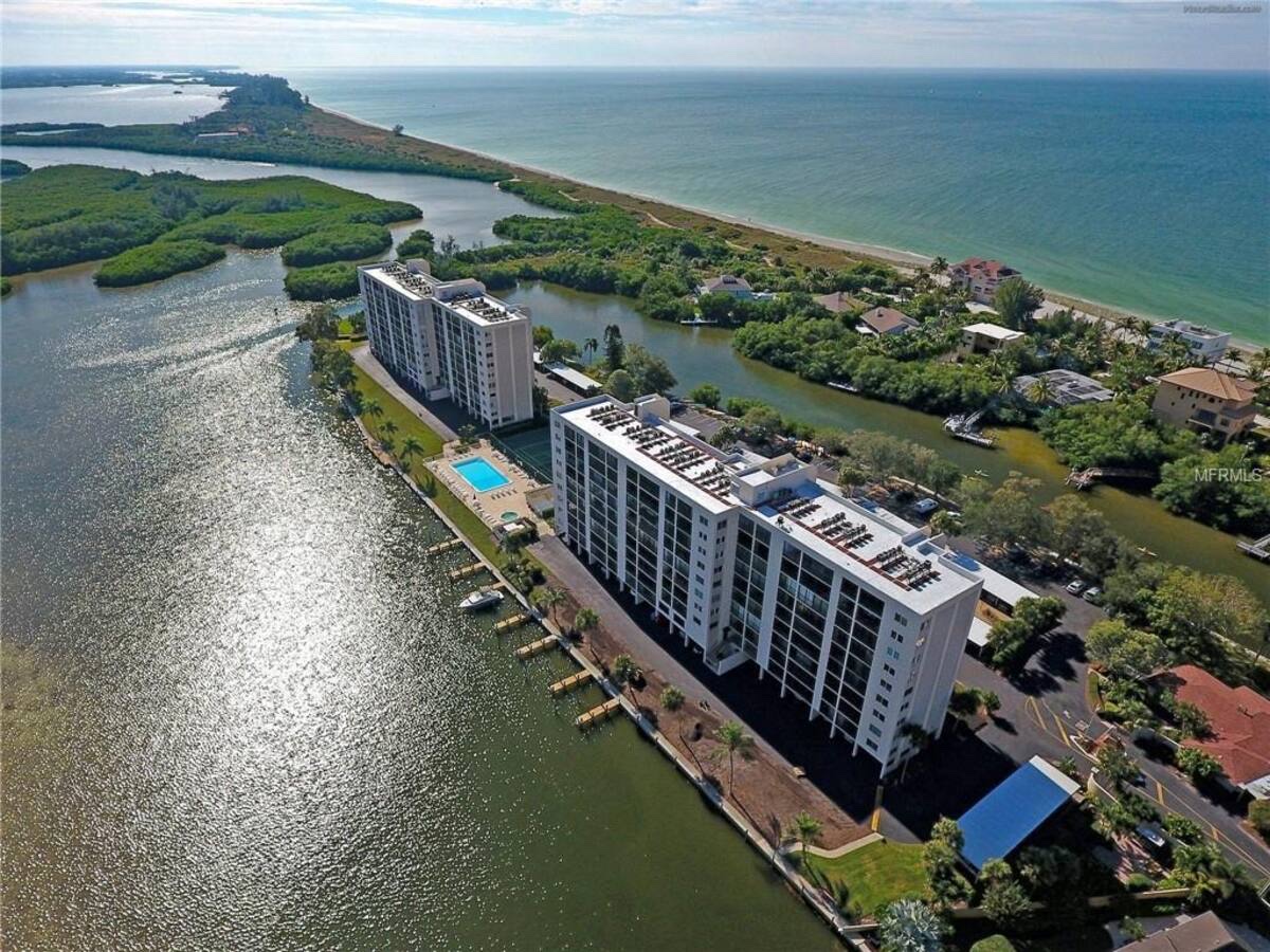 "The Point" — Siesta Key Resort Condo